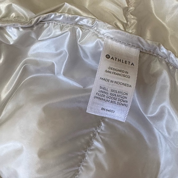 Athleta Goose Down Puffer Vest – White / Pearl – Women’s Small - Picture 8 of 8